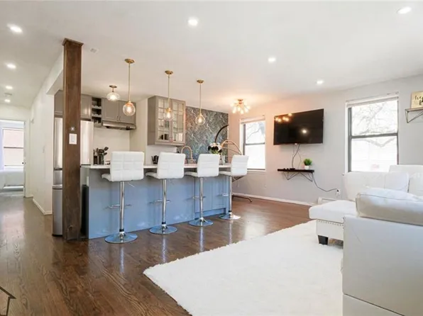54 Erasmus St APT 2D, Brooklyn, NY 11226