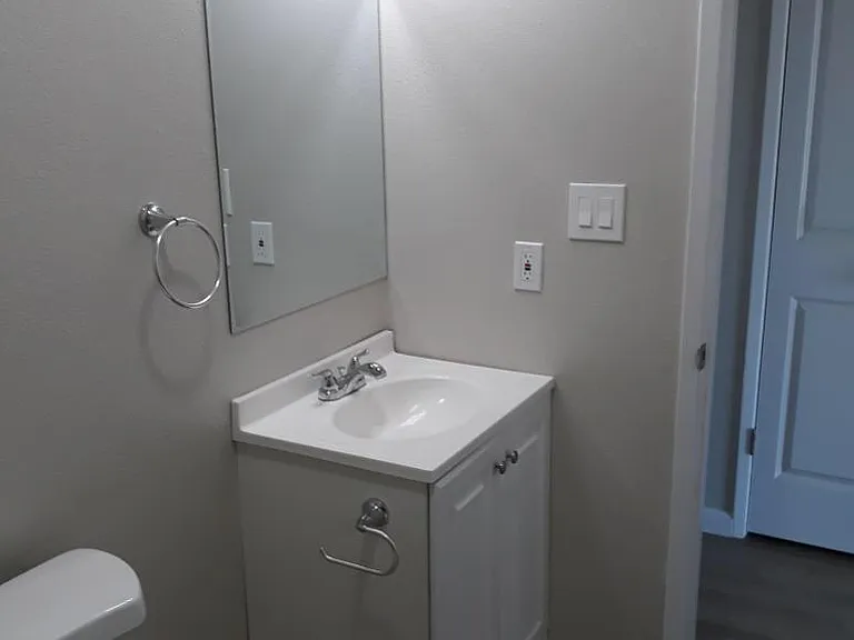 411 W Century Blvd #10 — Photo 4