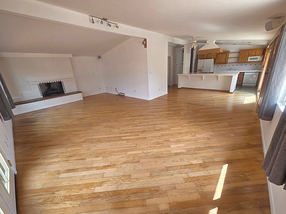 2nd image of 4574 Bannock Ave