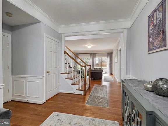 4th image of 3799 Parkland Dr