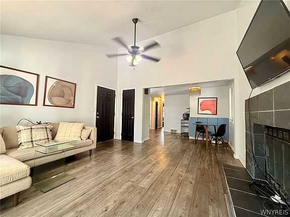4th image of 4613 Chestnut Ridge Rd APT L