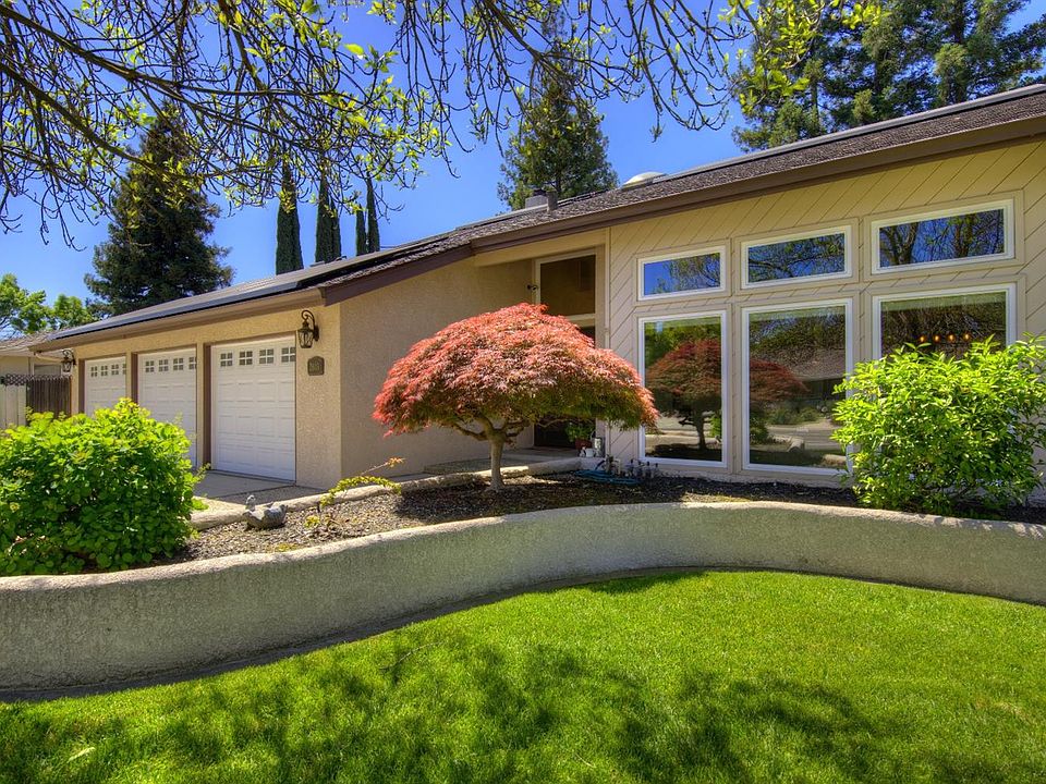 2nd image of 3809 Drakeshire Dr
