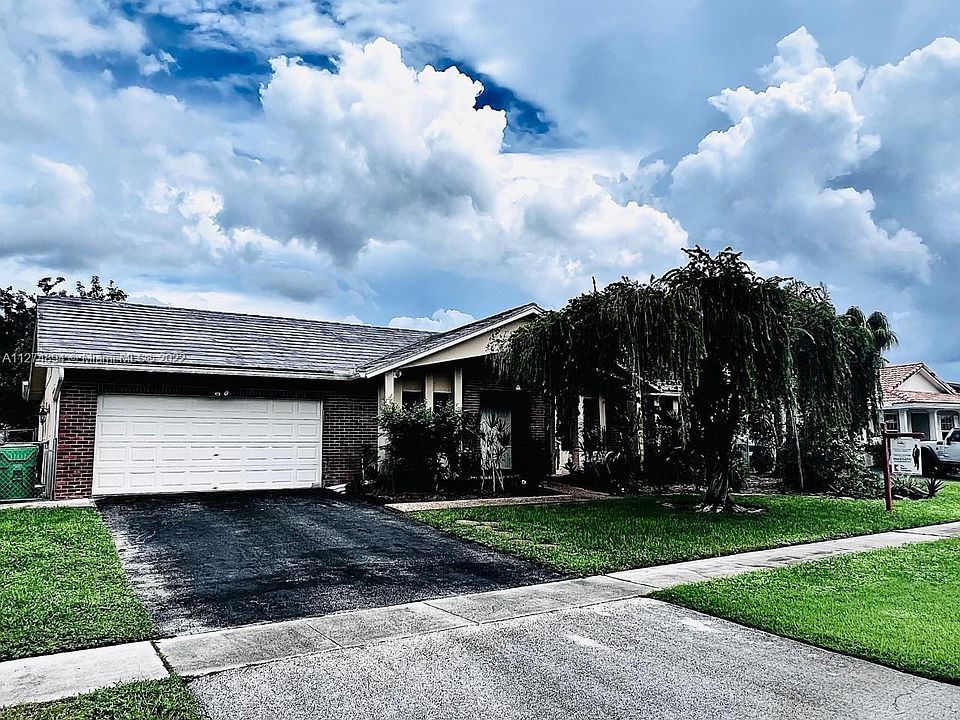 1st image of 1016 NW 133rd Ave