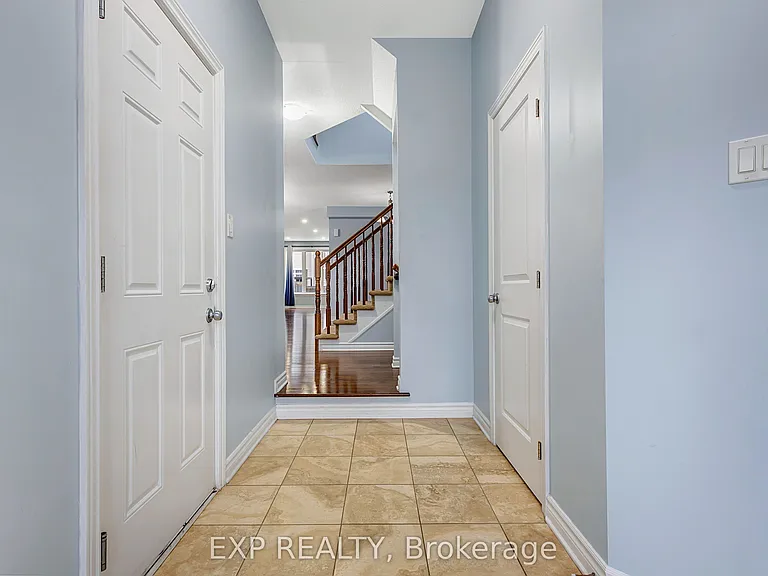 635 Moorpark Ave — Photo 2