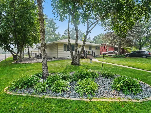 4858 Carolyn Ln, White Bear Lake, MN 55110
