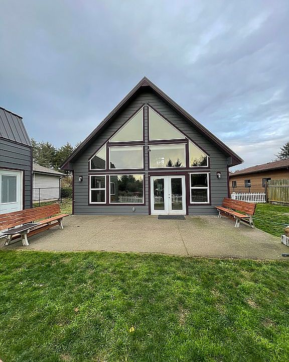 1st image of 351 Canal Dr SE