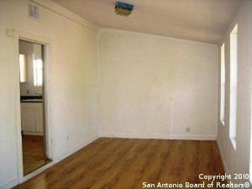 3rd image of 223 E Lambert St