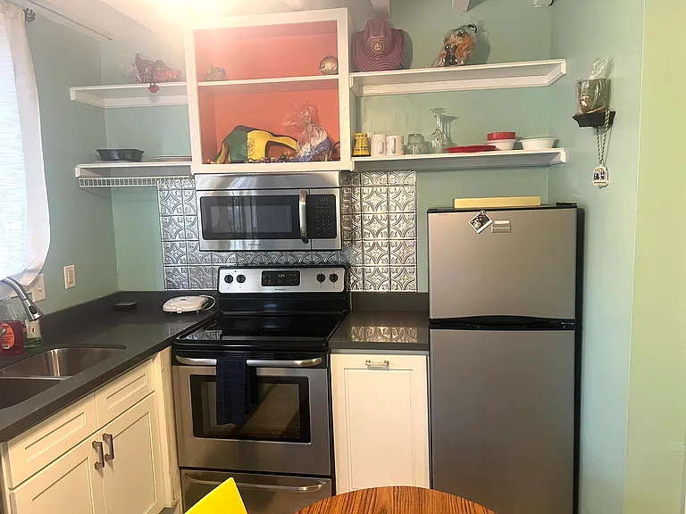 2301 Dauphine St #B — Photo 15