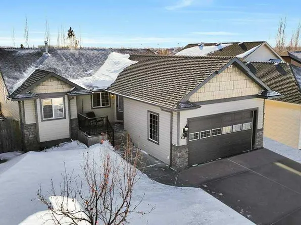 23 N Irving Cres, Red Deer, AB T4R 3R9