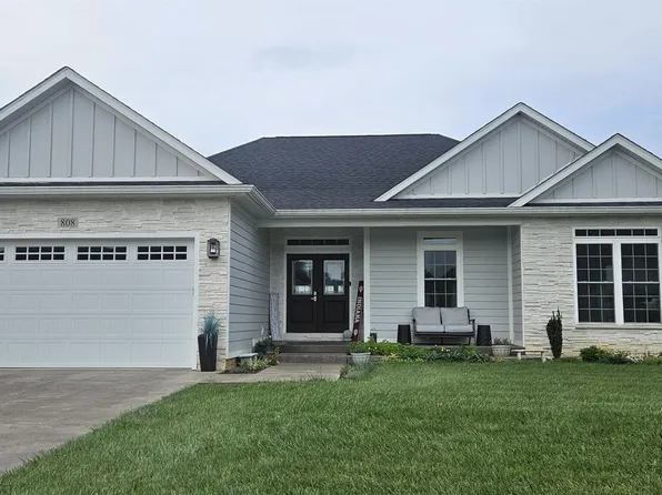 808 Spy Glass Hill Dr, Bedford, IN 47421