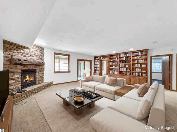 6179 Red Fox Run, Traverse City, MI 49686
