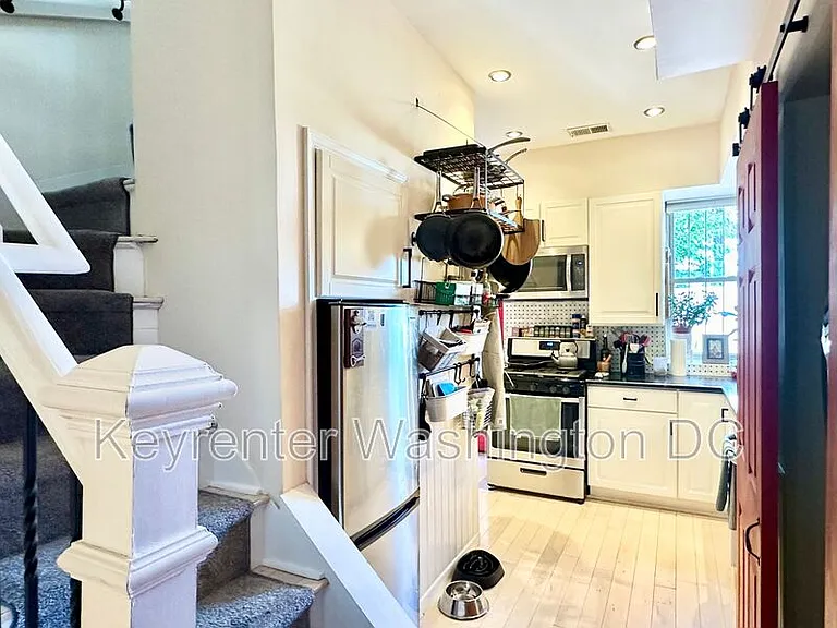 55 Todd Pl NE #NE — Photo 9