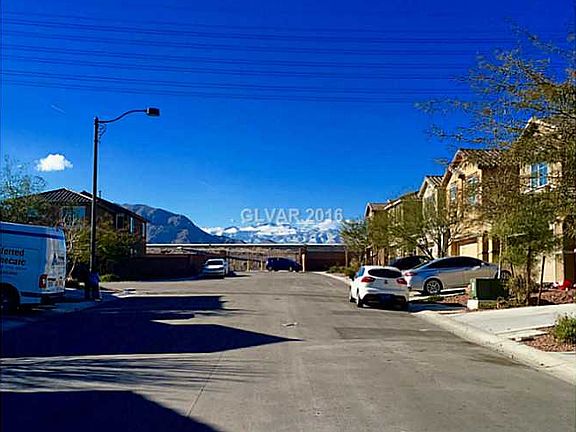 2nd image of 10842 Hunters Green Ave