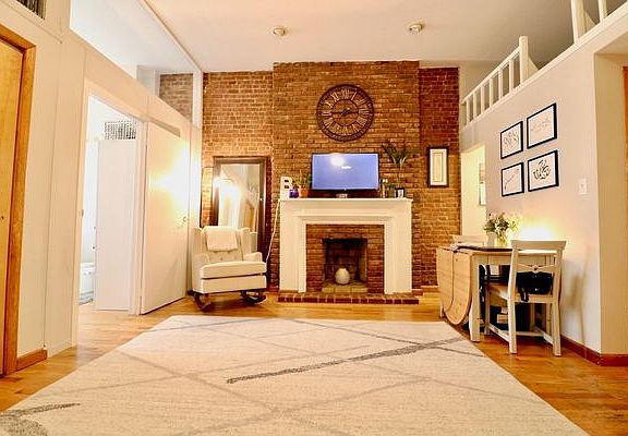 3rd image of 126 W 74th St #1BS