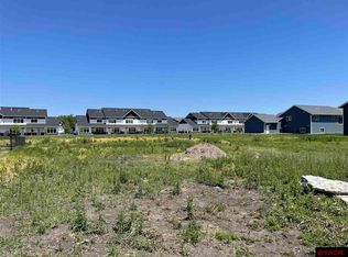 2020 Bluestem Dr, Mankato, MN 56001
