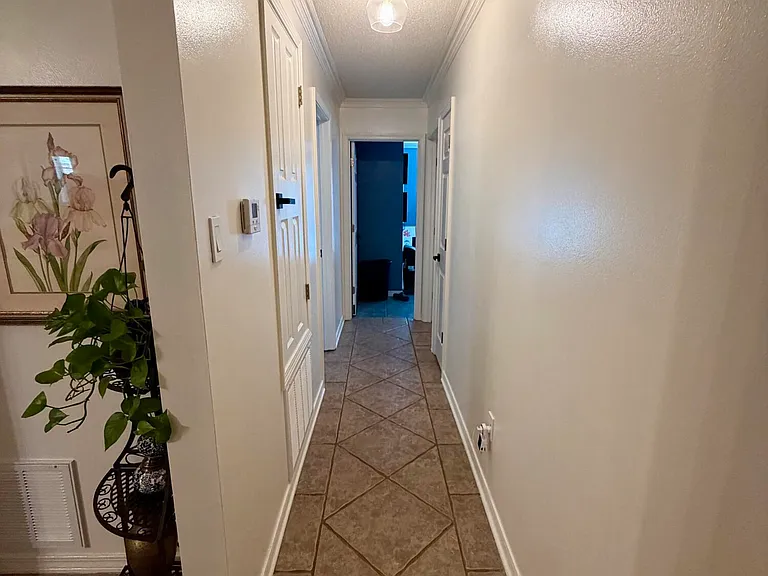 3406 Hermitage Ct — Photo 13