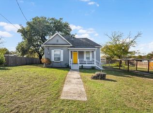 216 Marquette Ave, Azle, TX 76020