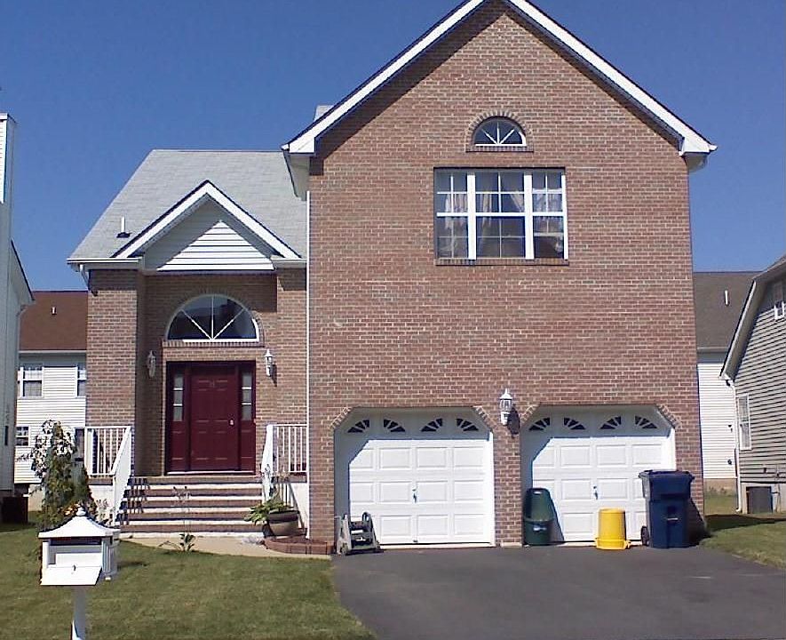 Colonial Single Family Home