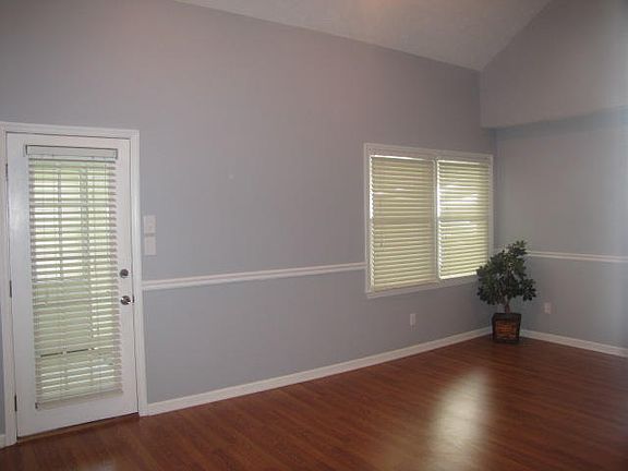 5th image of 4410 Washington Ct