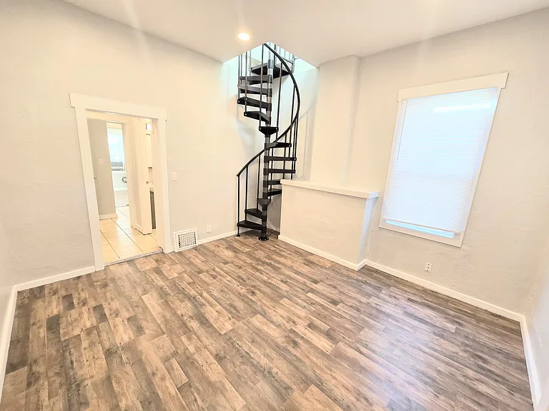 833 S Edison St — Photo 5