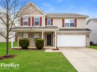 11517 High Grass Dr, Indianapolis, IN 46235