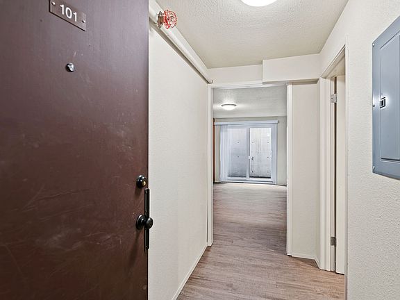 4th image of 1520 NE 143rd St #101