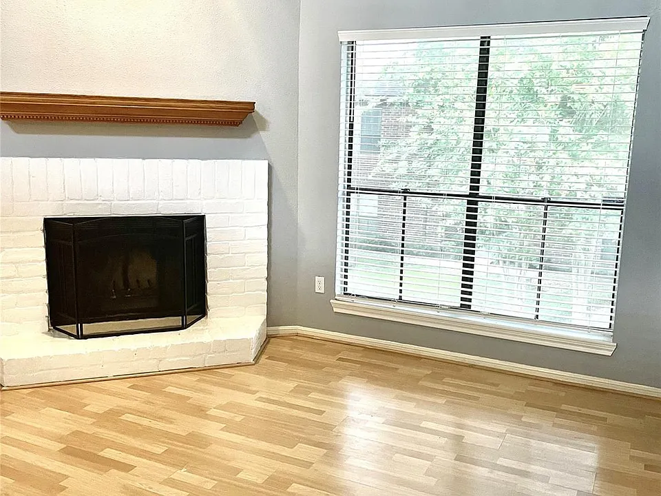 3150 Walnut Bend Ln #618