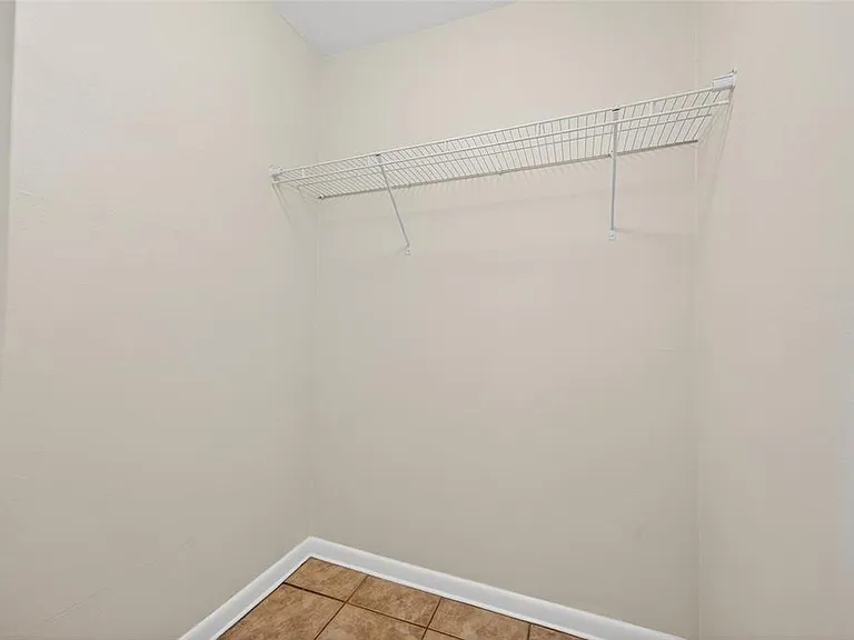 430 Sunnyside Dr — Photo 29