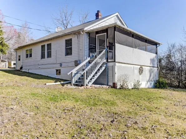 2730 New Chapel Rd, Rustburg, VA 24588