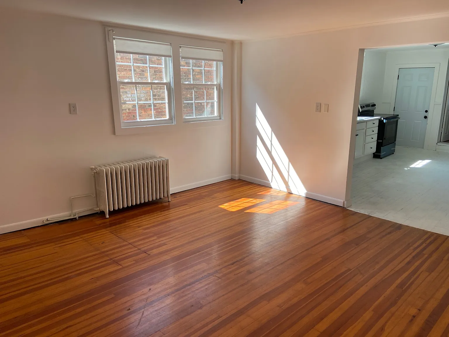 3 bed, 1500 sqft, $2,750 — Photo 2