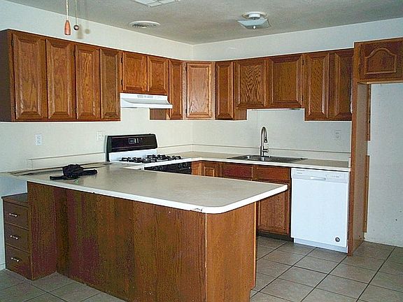 4th image of 2569 S James Dr