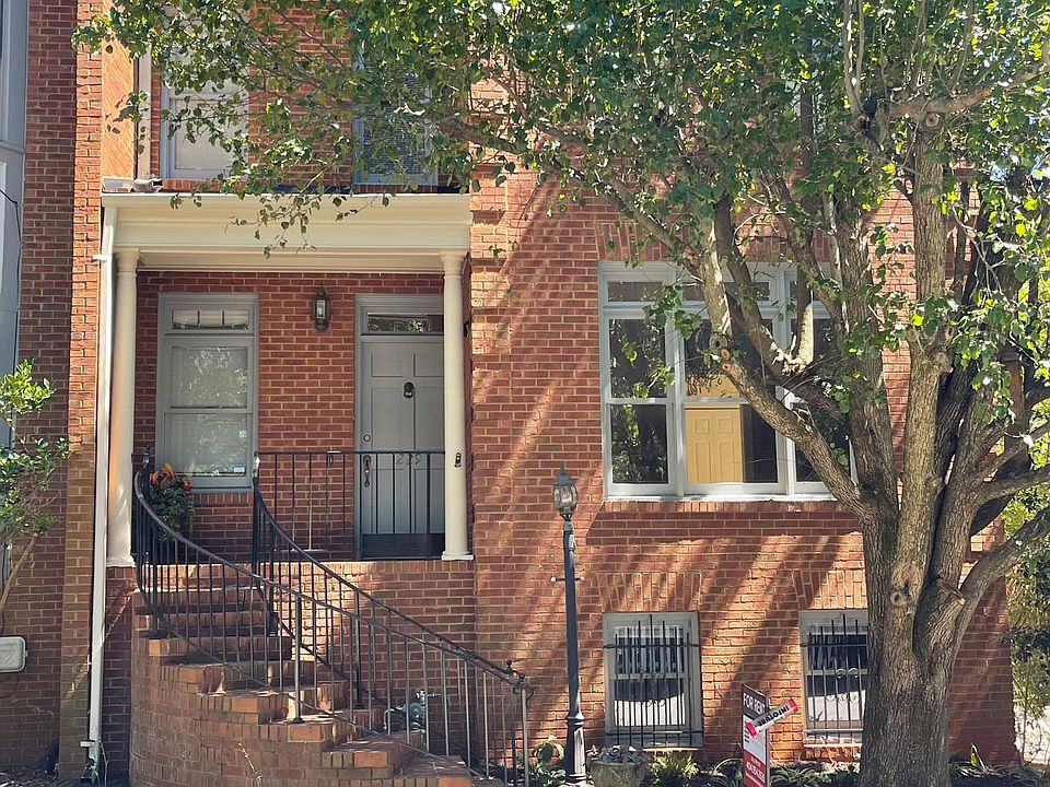 Classic brick townhouse