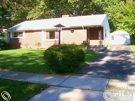 2111 Sanborn St photo 1