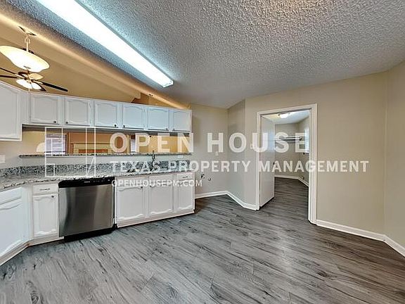 5th image of 912 Filmore Dr