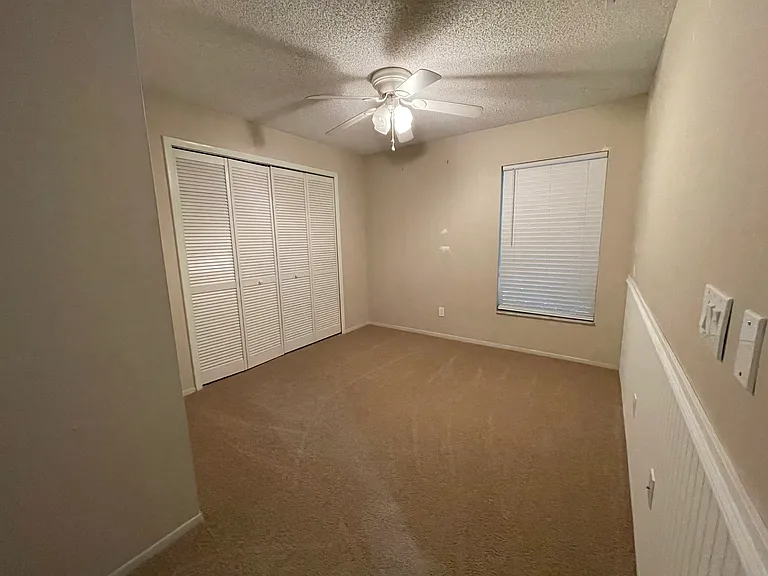 601 Ascot Cir — Photo 24