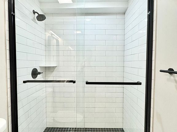 4th image of 937 N 29th St APT 1