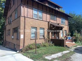 3103 Grand Ave