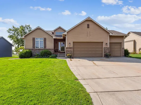 615 W Cherry Oaks St, Cheney, KS 67025