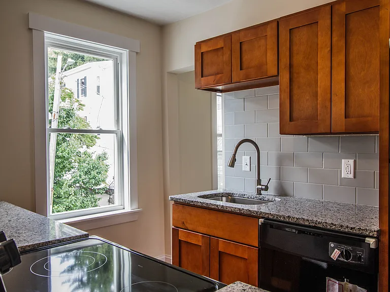 8 Seward St #3 — Photo 12