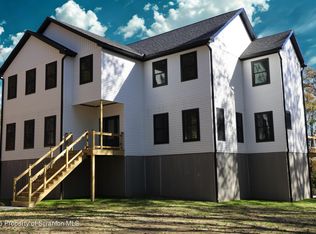 99 Woodland Dr, Jefferson Township, PA 18436