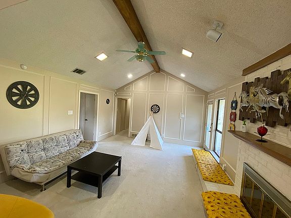 2nd image of 749 Eagle Dr