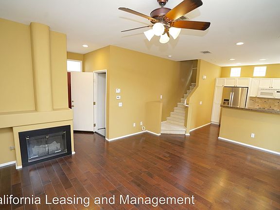 3rd image of 27939 Crown Court Cir