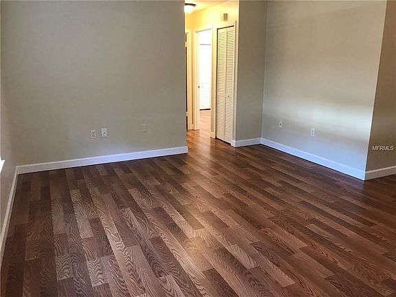 2nd image of 985 Monroe Harbor Pl