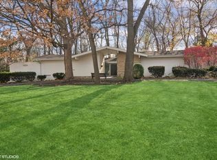 31 E Forest Ln, Palatine, IL 60067