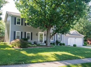 139 N Hawthorne Dr, Carmel, IN 46033