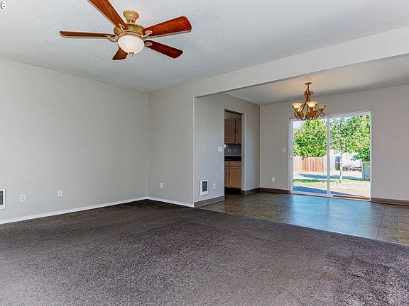 5th image of 1105 NW 20th Ave