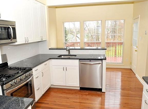 4th image of 114 Monet Cir