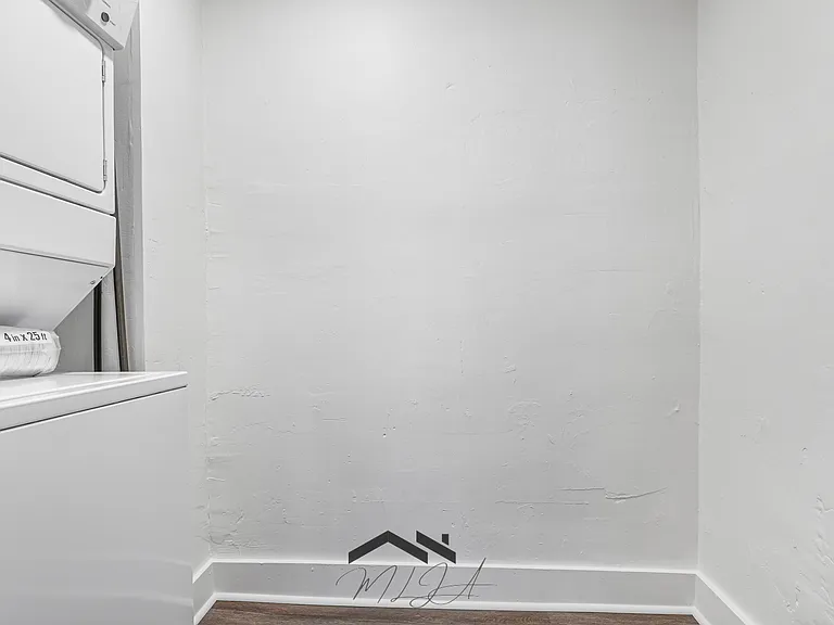 427 Whiteman St #1 — Photo 13
