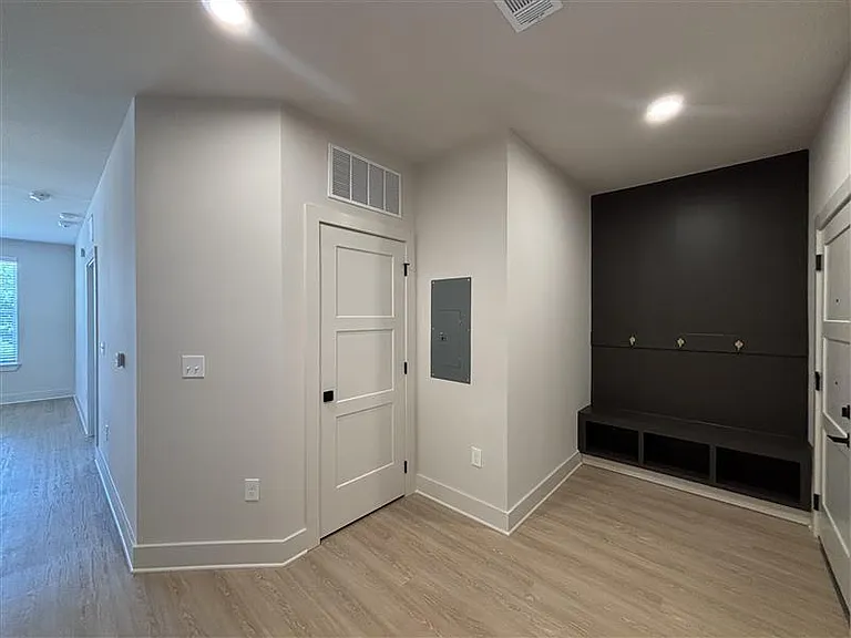 District on the Etowah Apartments — Photo 1539