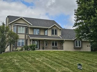 W268N5255 Carlene Dr, Pewaukee, WI 53072